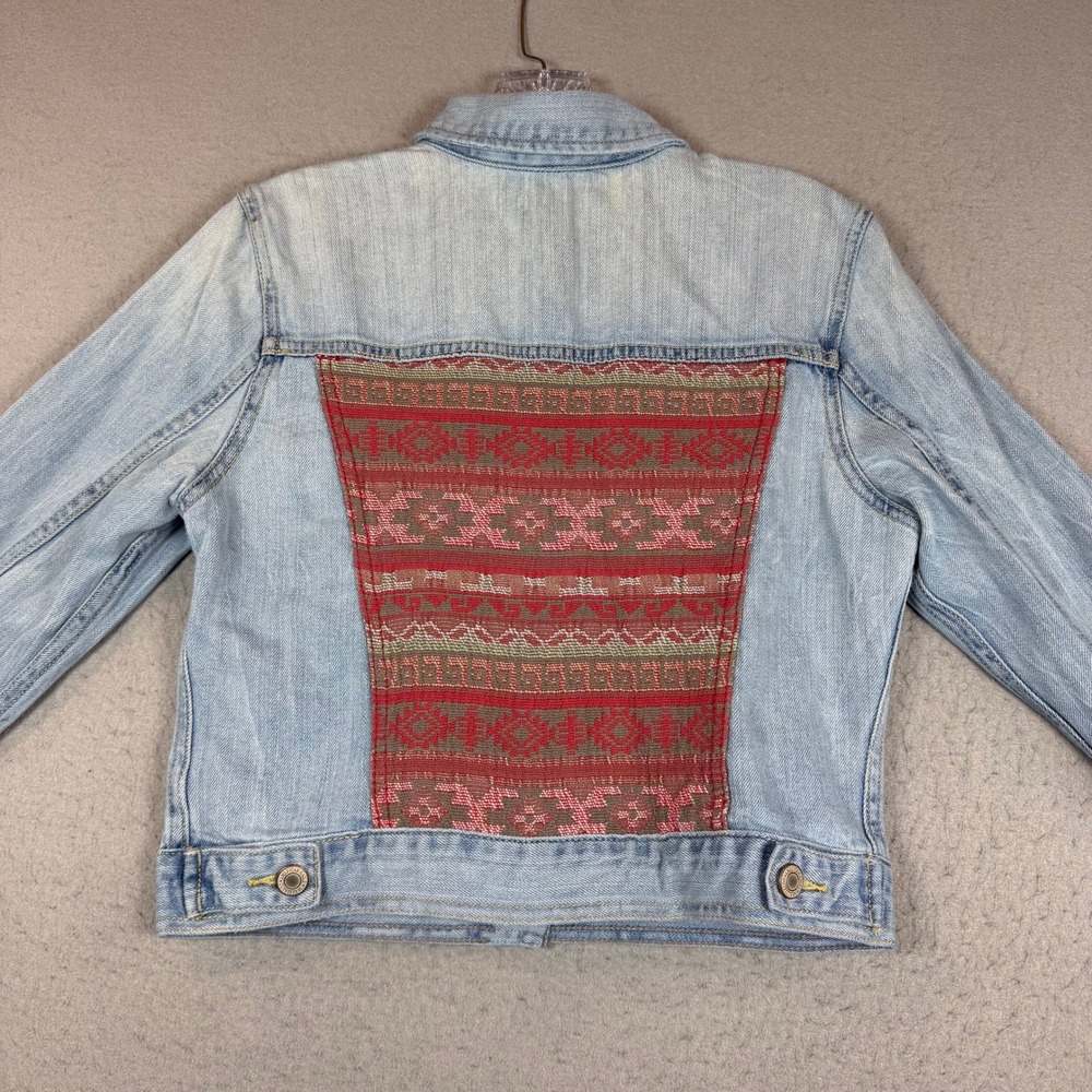 American Eagle Denim Jacket Womens M Light Wash Tribal Boho Back Panel EUC